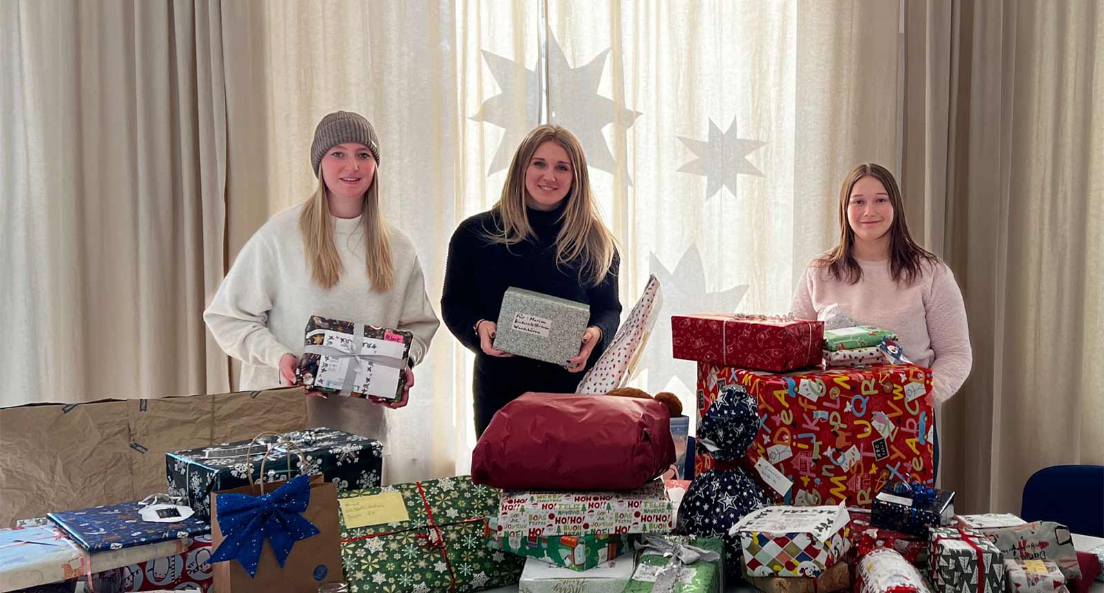 Waysto surprise children at christmas